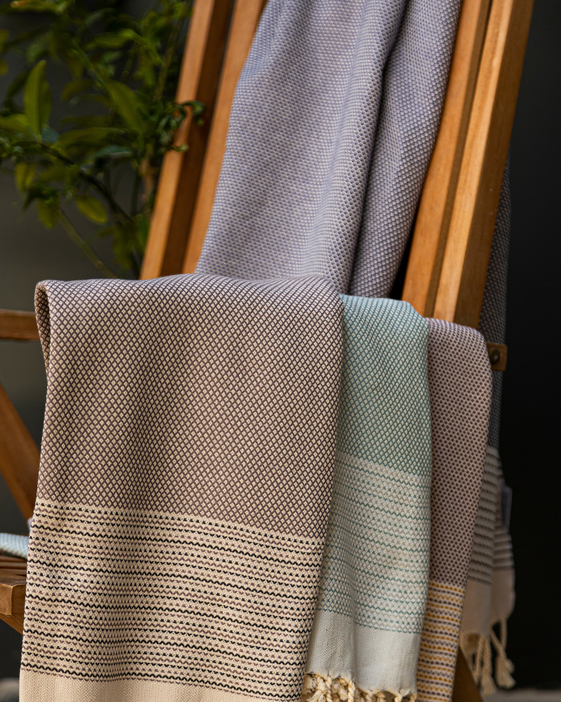 PHARAO Beach Towel, Turkish Hammam Towel, Spa & Sauna Towel - Anthracite  / Black